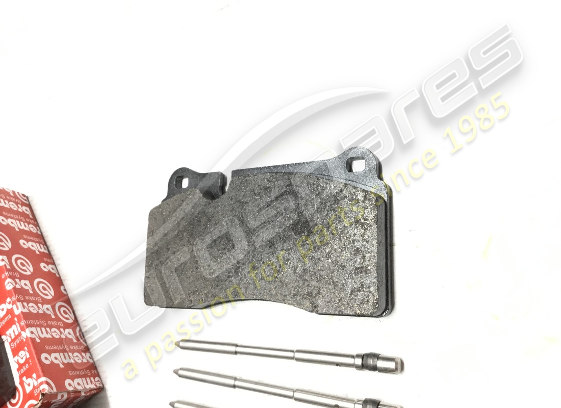 new ferrari kit of rear pads. part number 70001123 (2)