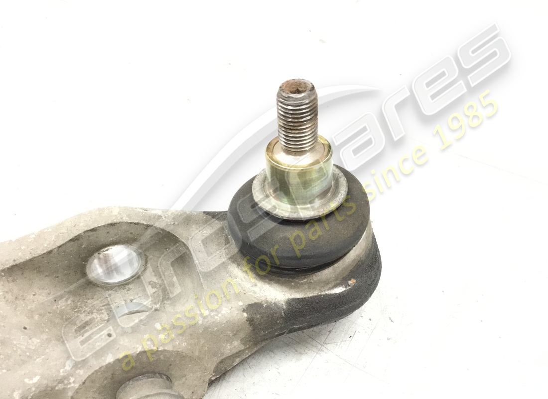 used maserati rh front suspension lever. part number 201784 (3)
