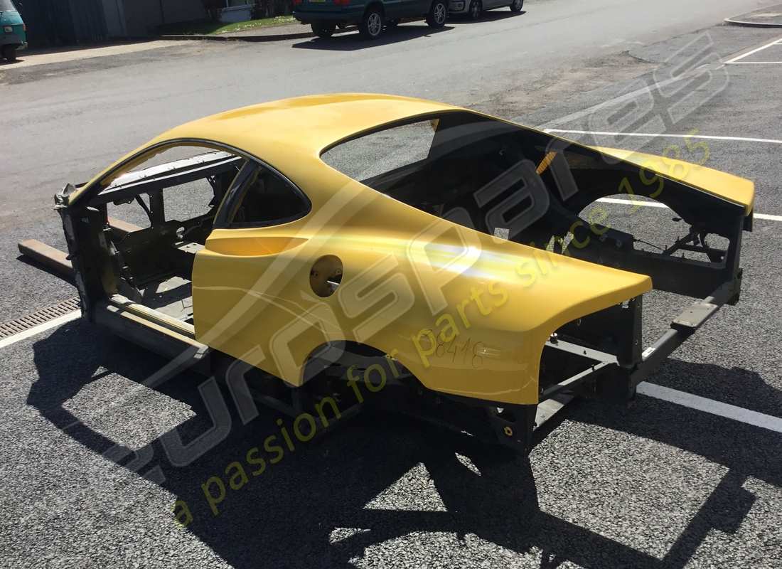 used ferrari lhd yellow bodyshell. part number 900040702 (6)