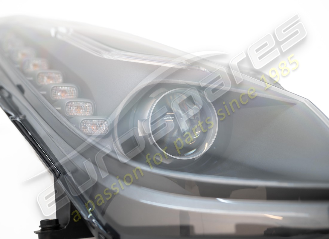 NEW FERRARI RH HEADLAMP AFS. PART NUMBER 275037 (3) new ferrari rh headlamp afs. part number 275037 (3)