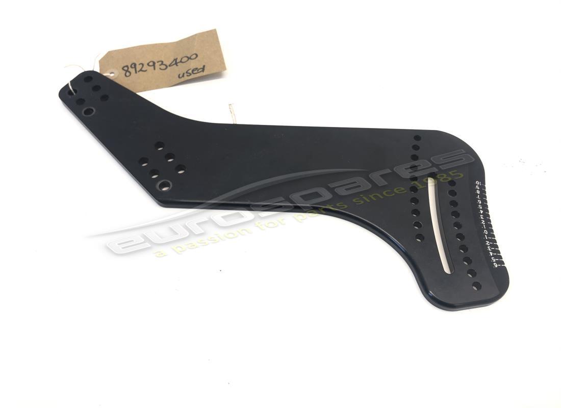 used ferrari rh wing mount assembly. part number 89293400 (1)