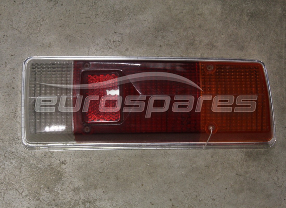 new maserati rh rear lens. part number 006744073 (1)