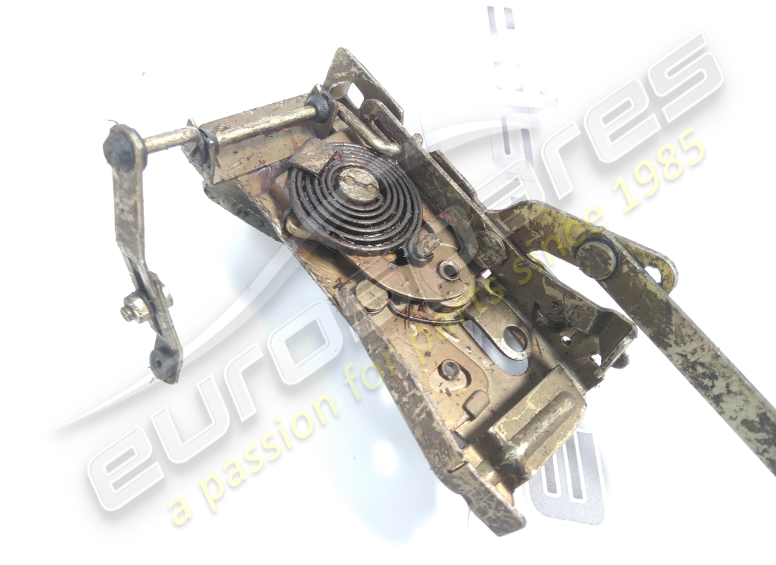new (other) ferrari lh door lock. part number 2433017101 (3)