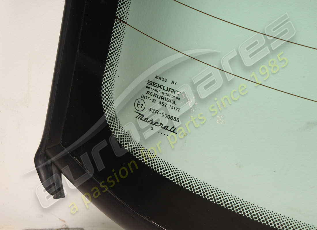 new maserati rear window glass. part number 377780077 (2)