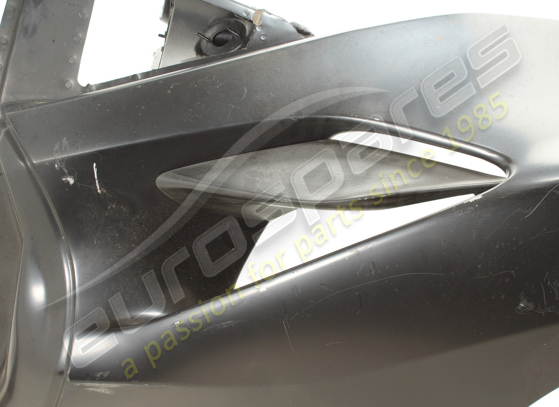 new ferrari lh flank. part number 985855282 (2)
