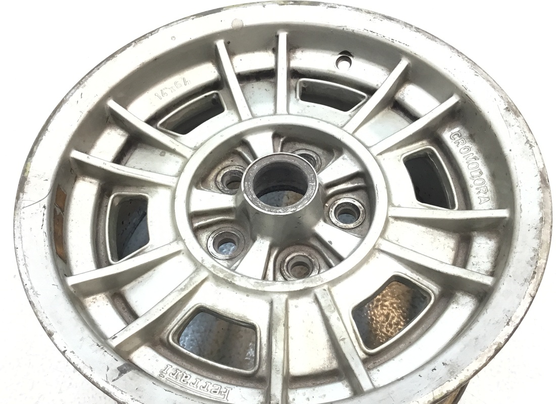 used ferrari cromodora wheels set 14 x 6½. part number 108713set (2)