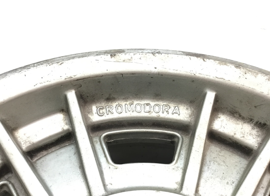 used ferrari cromodora wheels set 14 x 6½. part number 108713set (4)