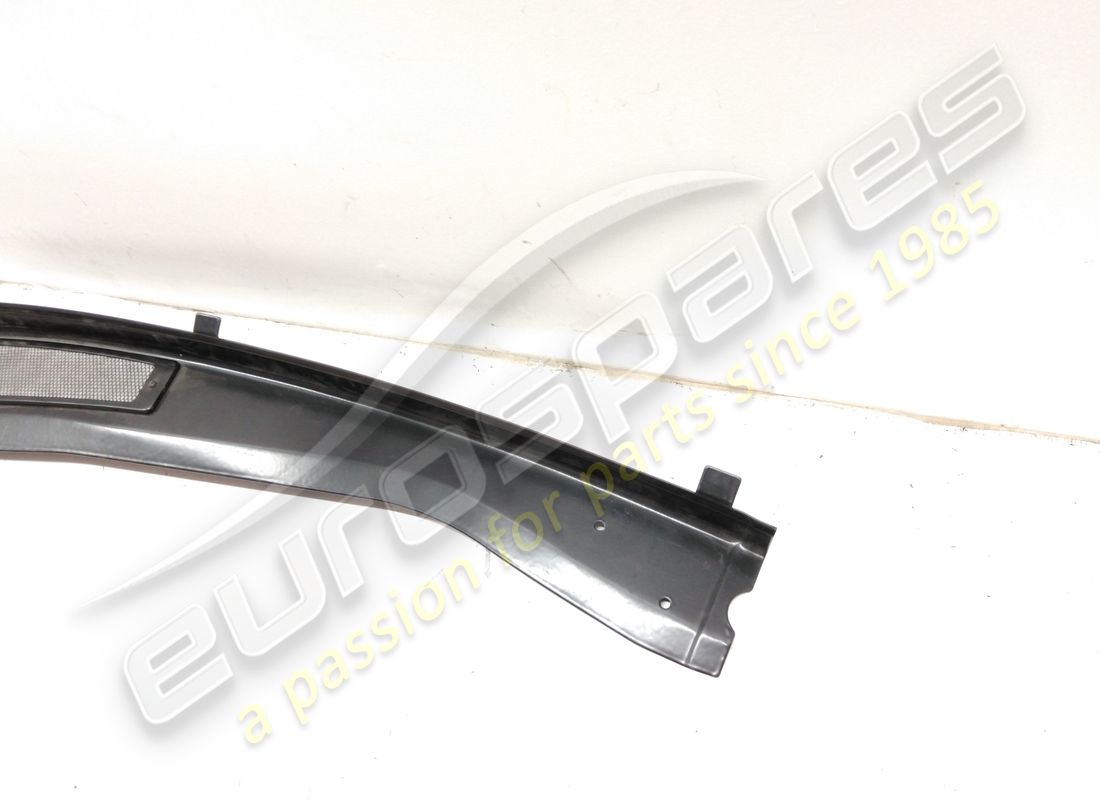 used ferrari rh outer molding for gb/au. part number 65241700 (4)