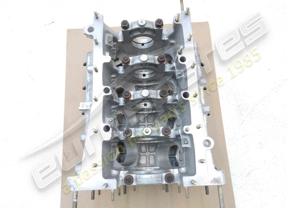 new ferrari 288 gto crankcase. part number 120660 (5)