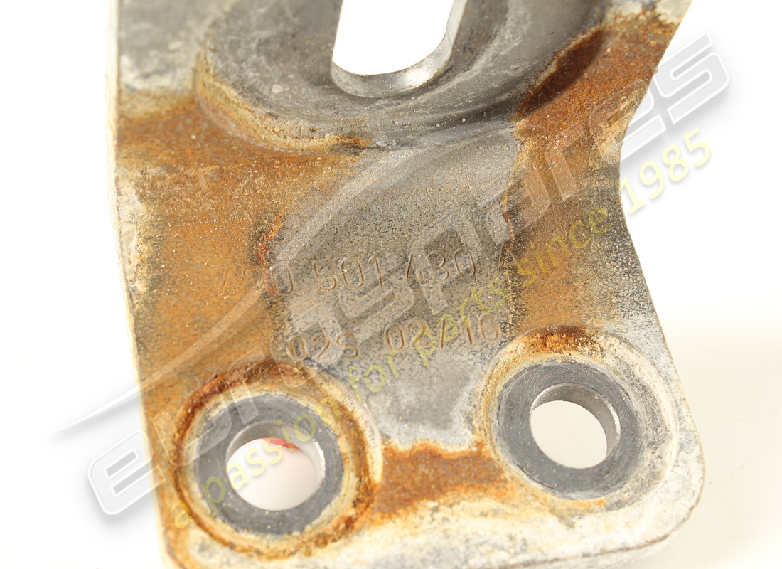 used lamborghini mounting. part number 470501430a (2)