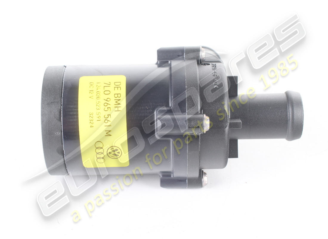 NEW PORSCHE WATER PUMP. PART NUMBER 95510656110 (4) new porsche water pump. part number 95510656110 (4)