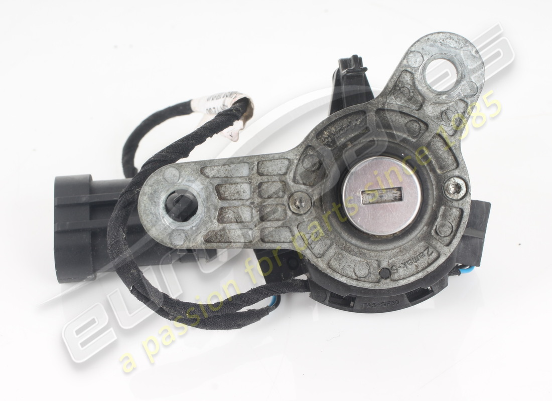 used ferrari complete latch mounting. part number 82811200 (1)