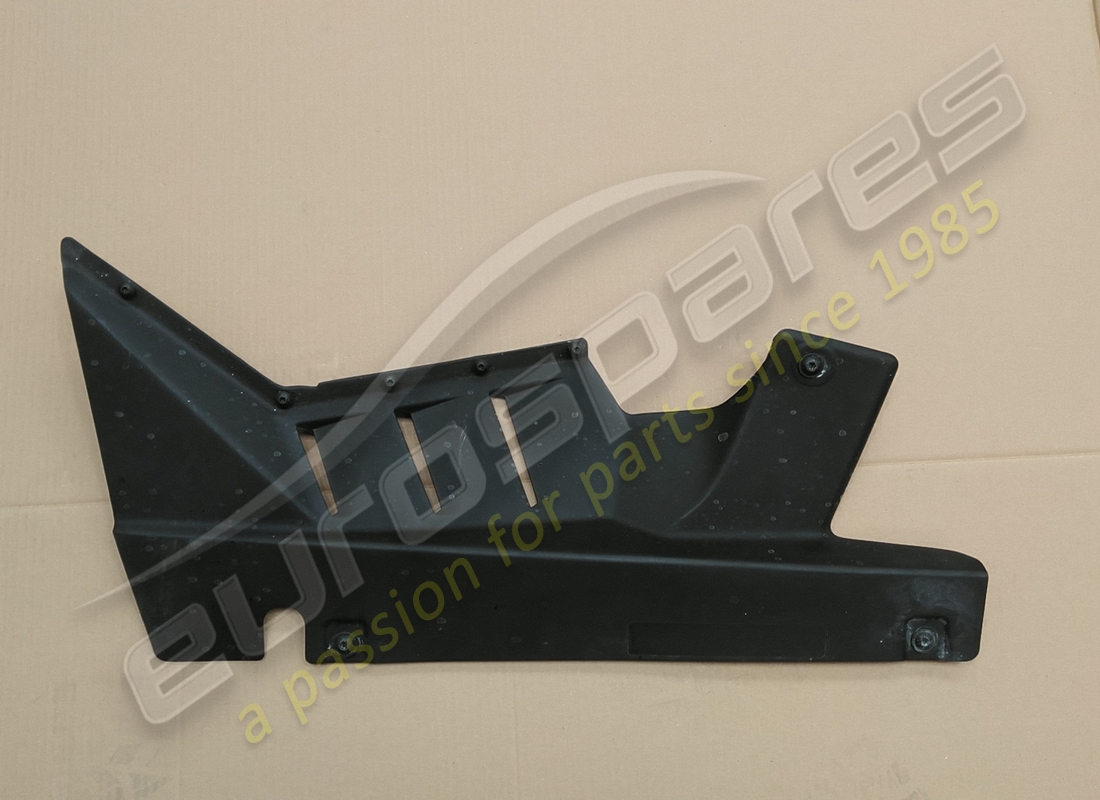 DAMAGED Lamborghini COVER . PART NUMBER 470103786N (1)