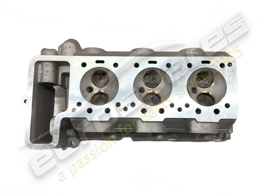 used ferrari rh cylinder head. part number 4195776 (3)
