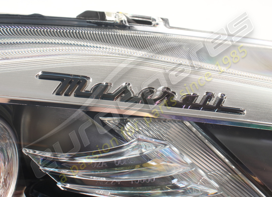 new maserati rh front headlight. part number 350565 (6)