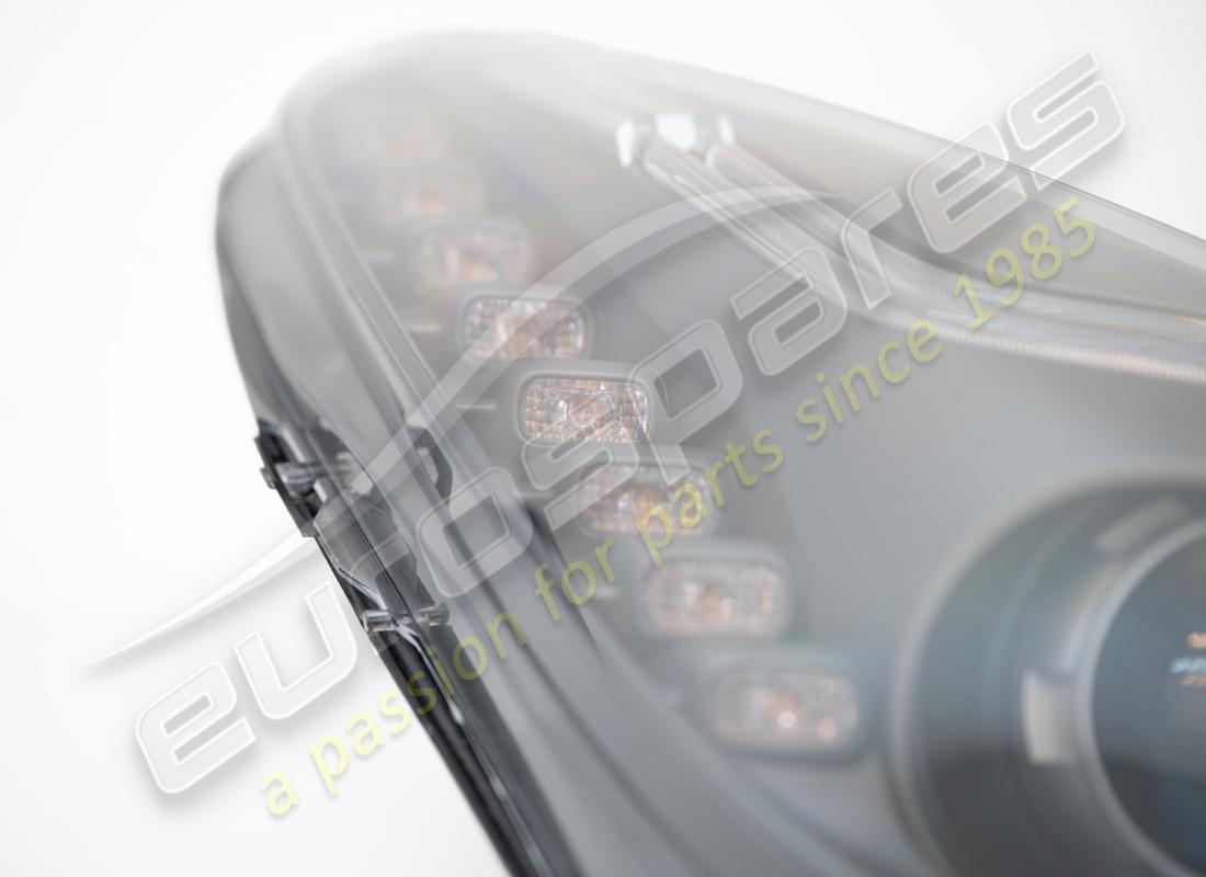 NEW FERRARI RH HEADLAMP AFS. PART NUMBER 275037 (2) new ferrari rh headlamp afs. part number 275037 (2)