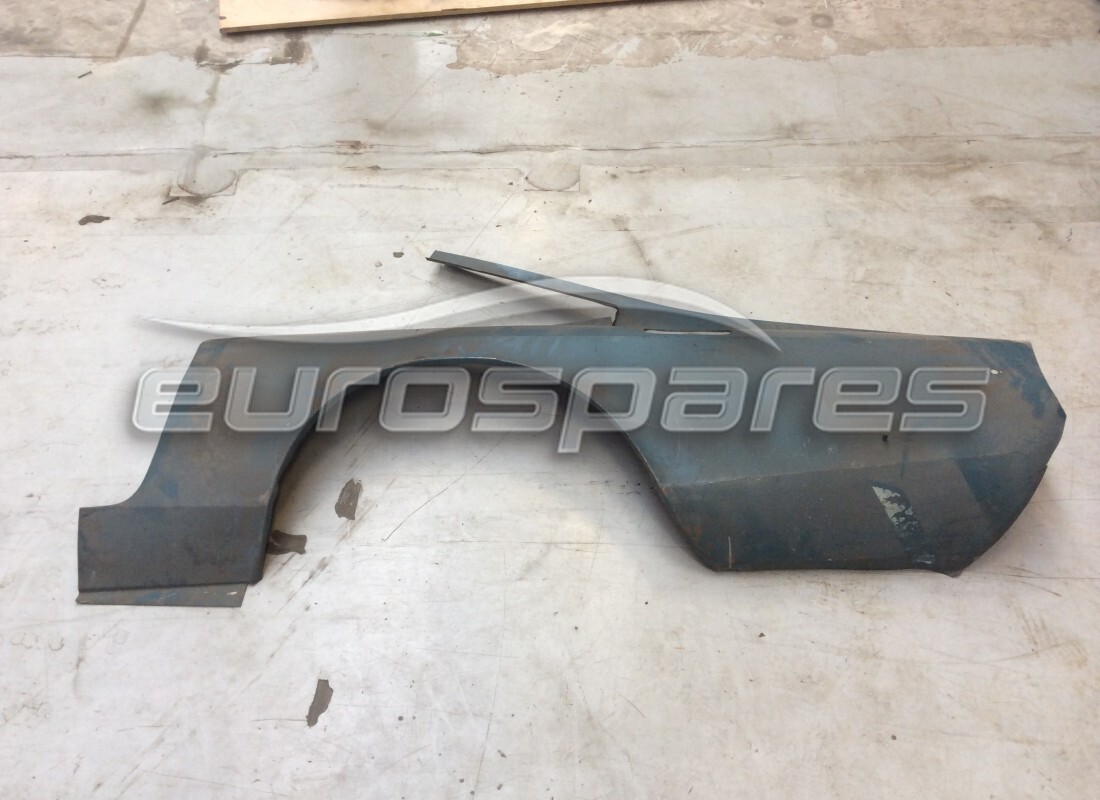 new ferrari lh rear wing panel. part number 2512090507 (1)