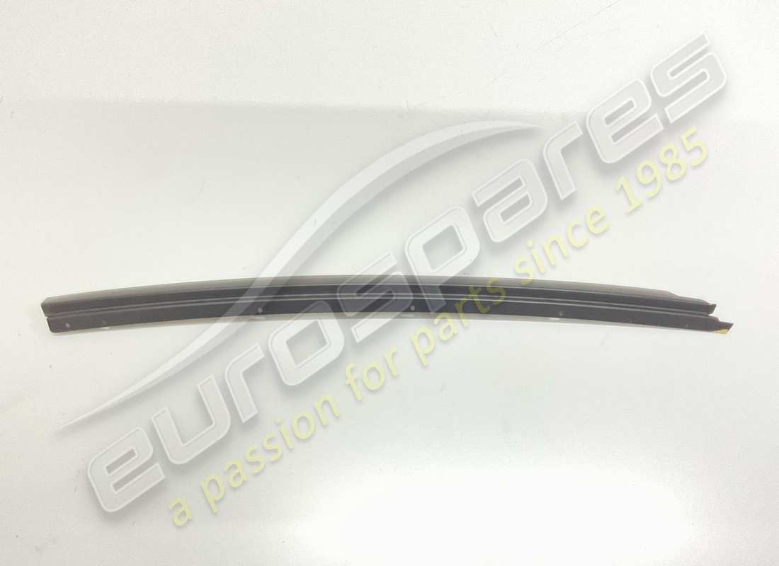 new ferrari lh moulding. part number 60636300 (1)