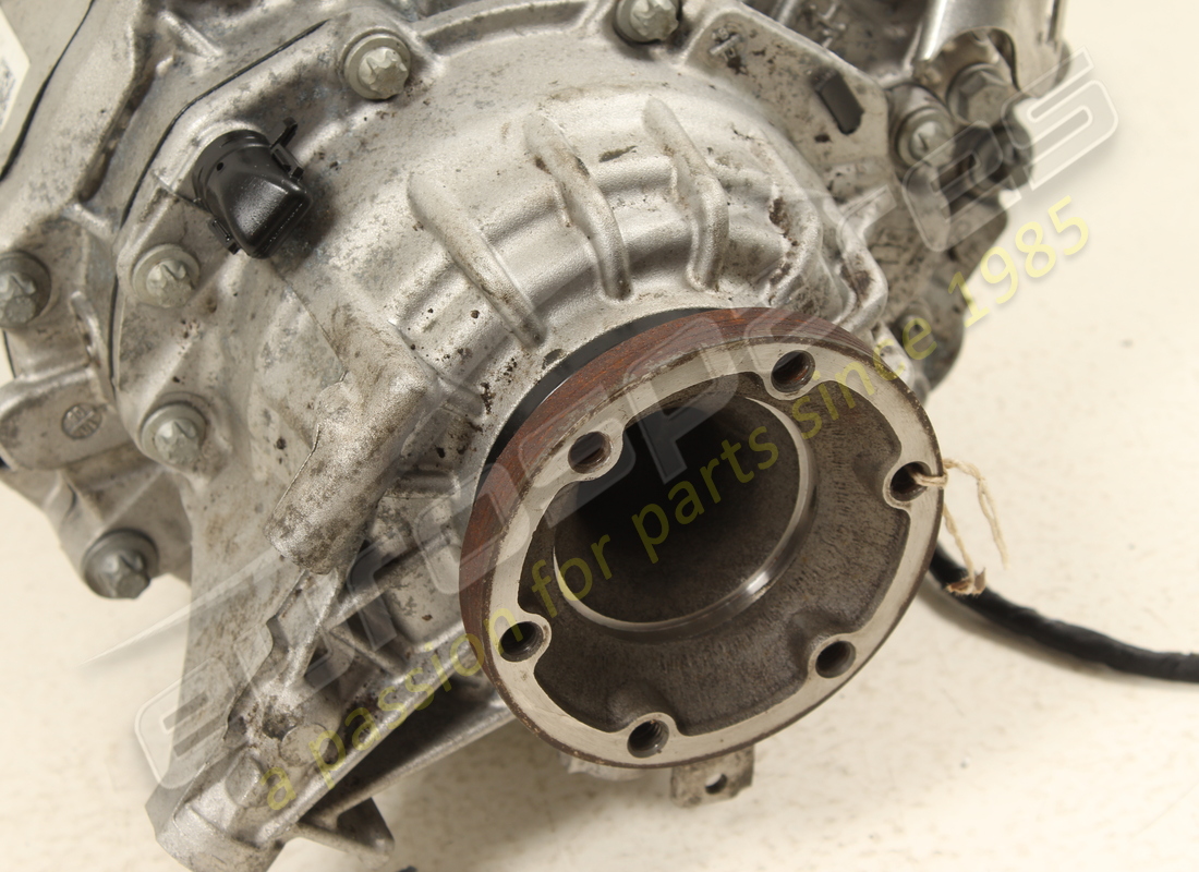 used lamborghini rear differential 43/13. part number 0bx500043c (4)