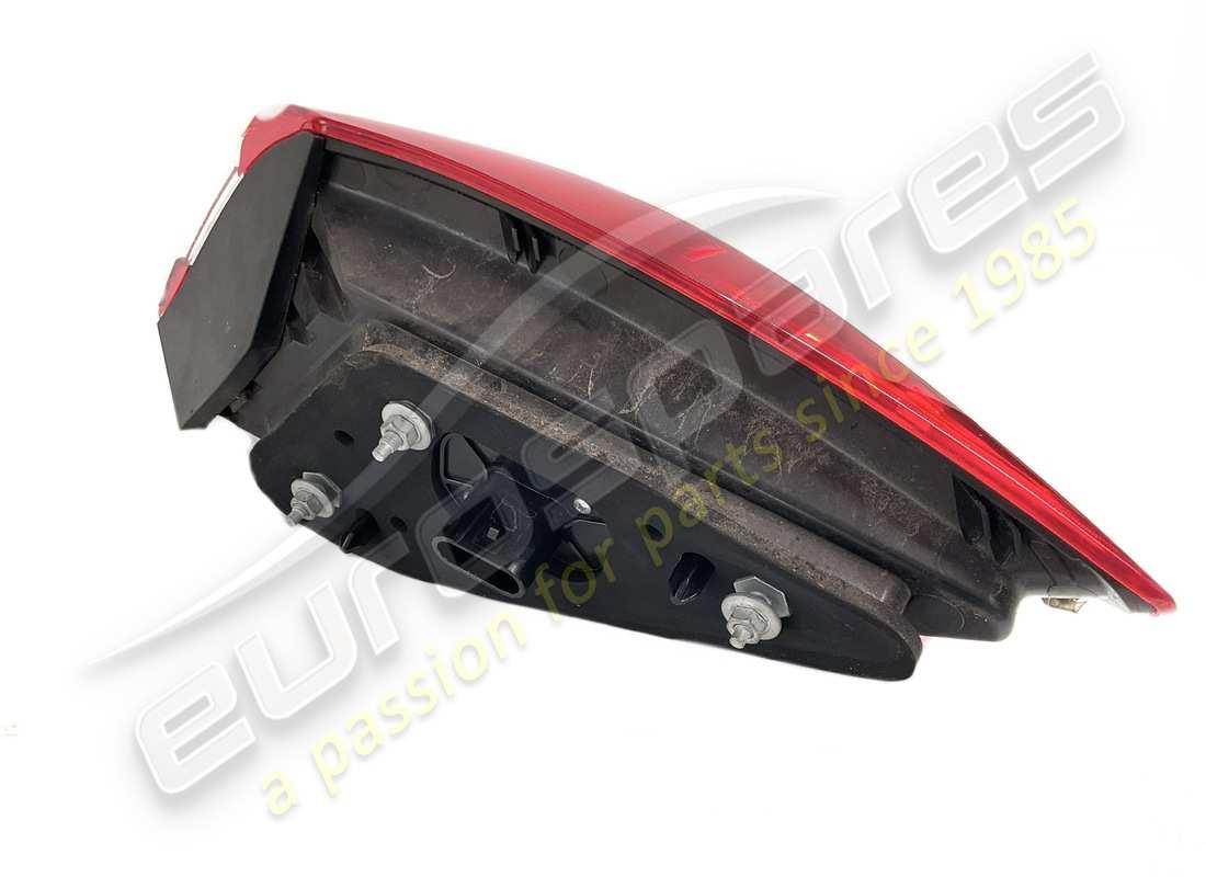 used maserati left outer rear light. part number 670001629 (2)