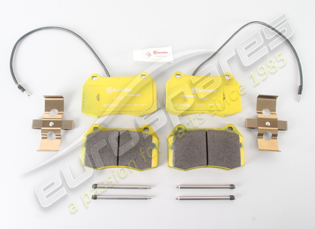 new ferrari pads set for front calipers (brembo). part number 70000924 (1)