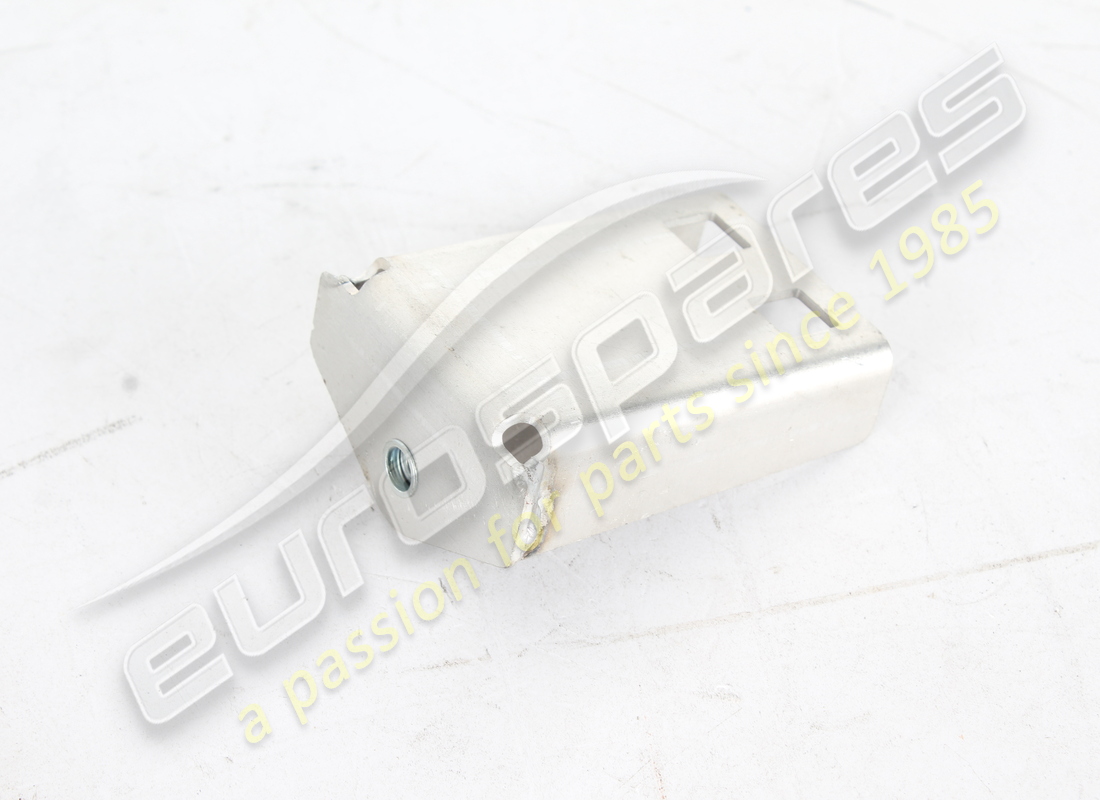 new ferrari outer lateral fastener brack. part number 84948900 (1)