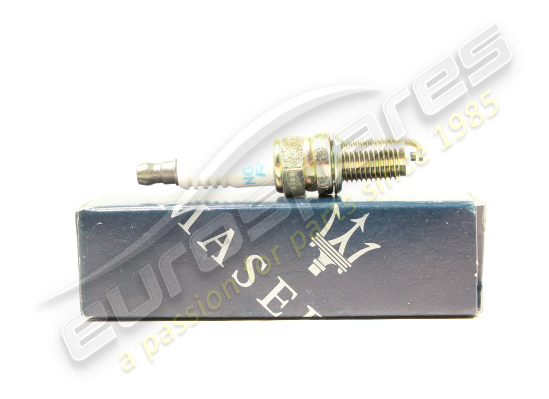 new maserati spark plug ngk dcpr 9e. part number 97219 (1)