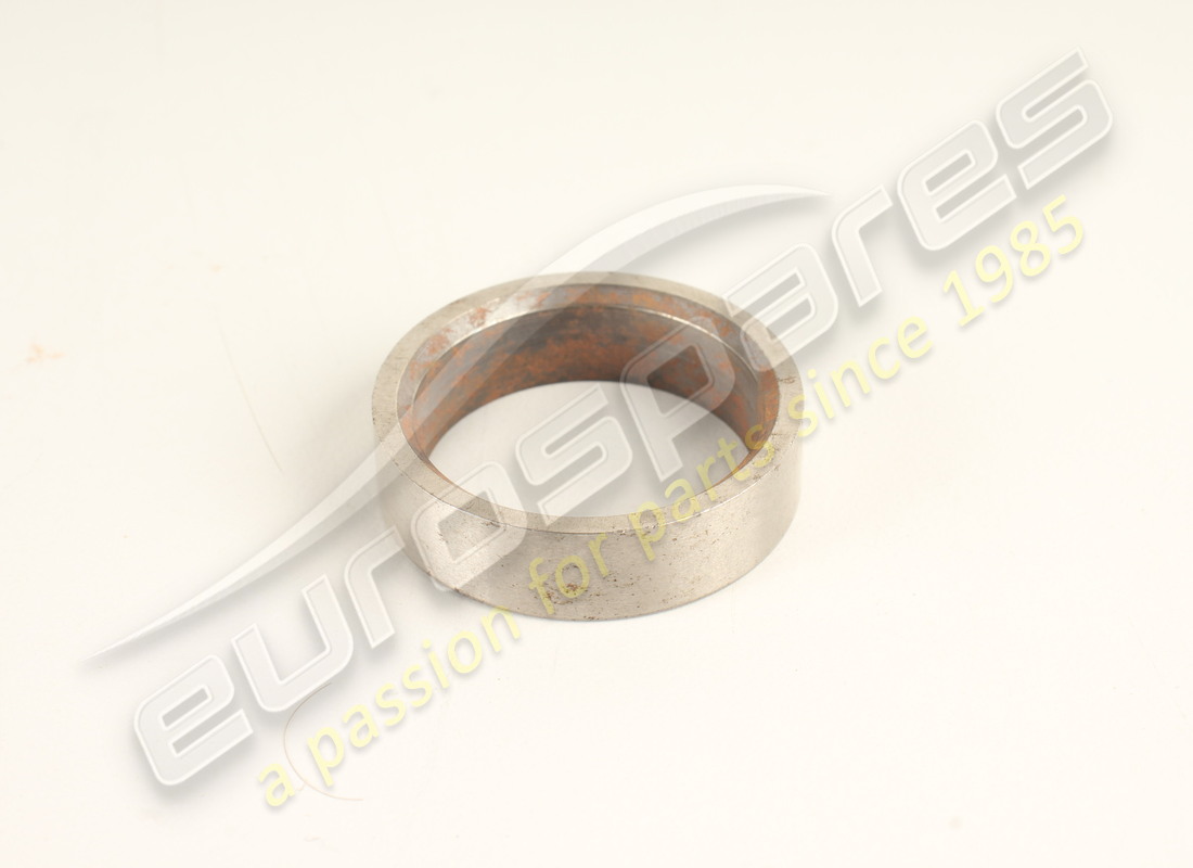 new ferrari intake valve seat. part number 125768 (1)