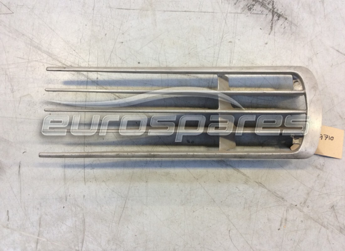 new ferrari lh rear wing grille. part number 62529710 (1)