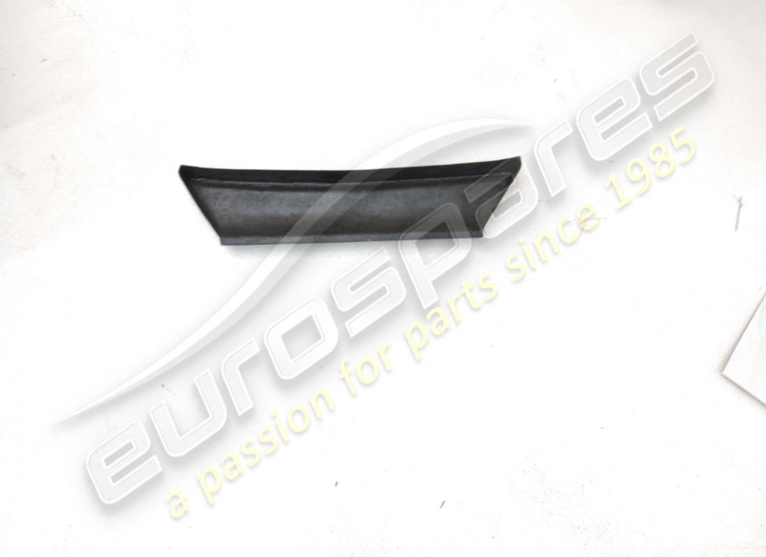 new ferrari moulding. part number 62476200 (2)