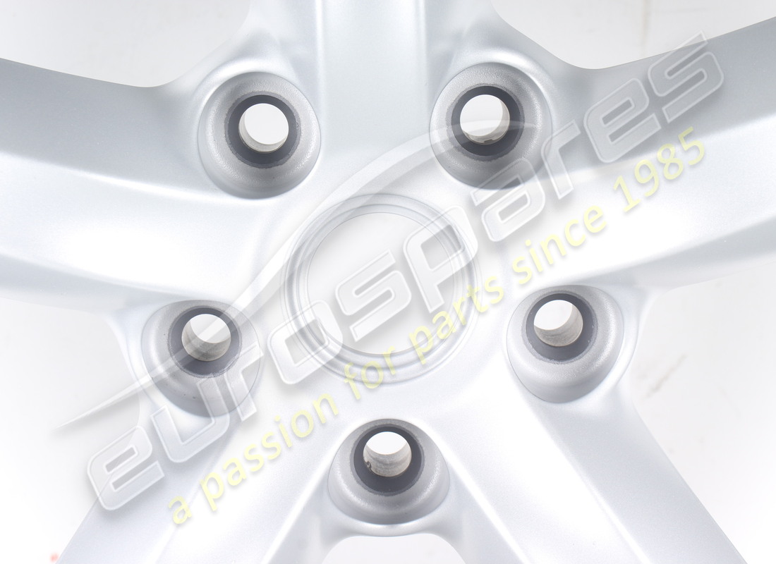 new ferrari front wheel. part number 328466 (2)