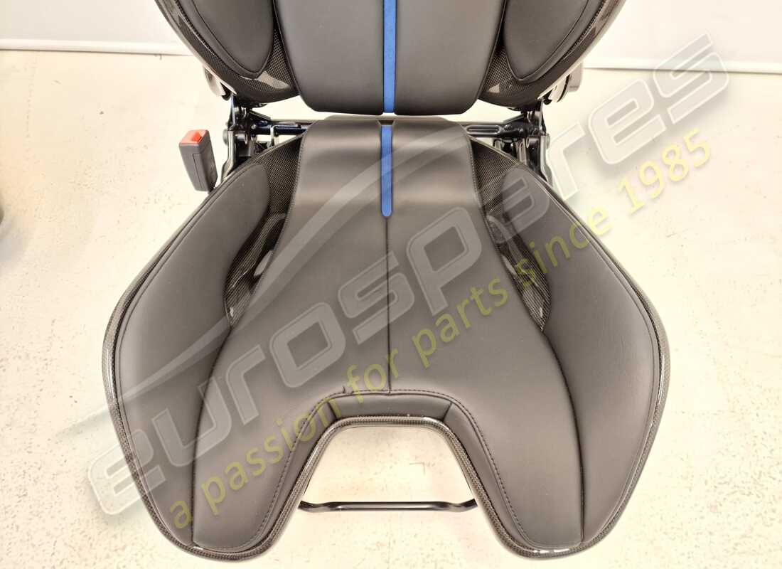 new ferrari sf90 lhd carbon racing seats xl size. part number eap1373891 (4)