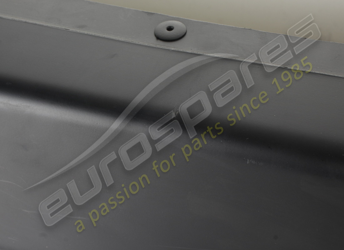 new (other) ferrari rear bumper. part number 60573600 (5)