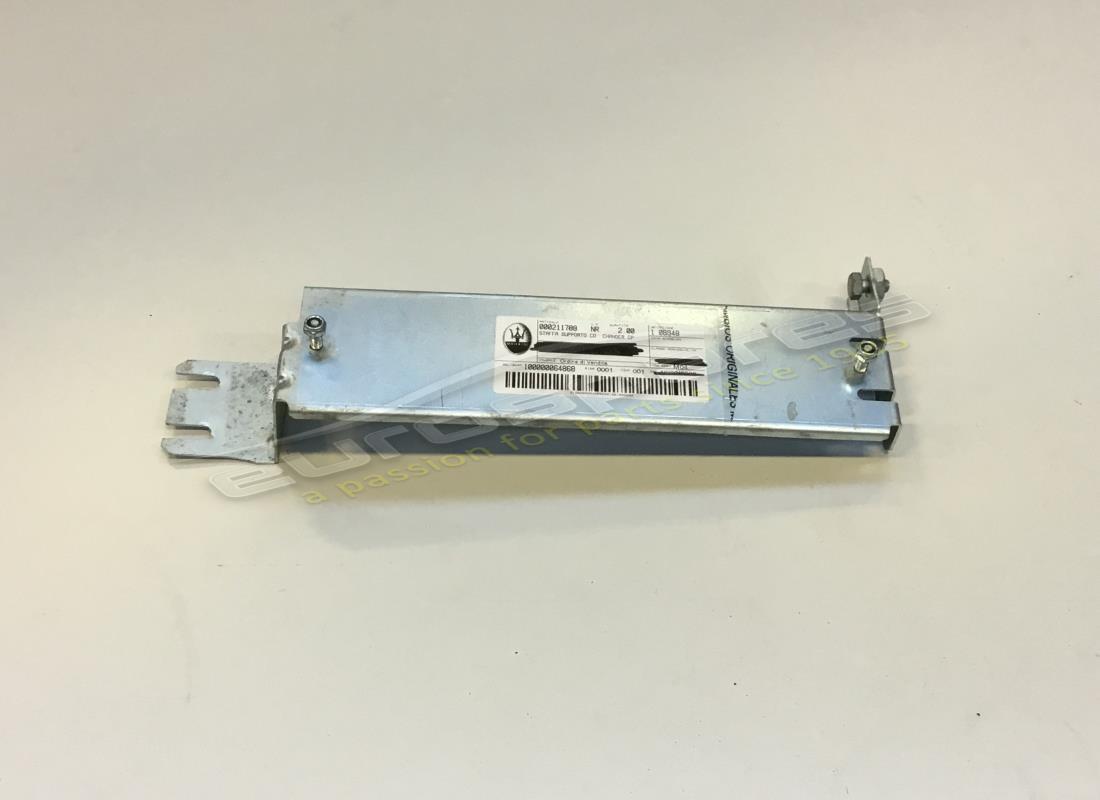 USED Maserati COMPLETE CD CHANGER SUPPORT BRACKET . PART NUMBER 211798 (1)