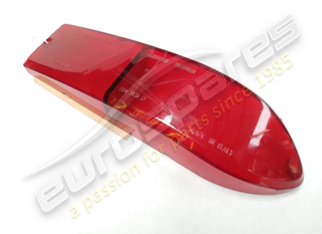 used ferrari rh rear lamp lens. part number 2428234200 (1)