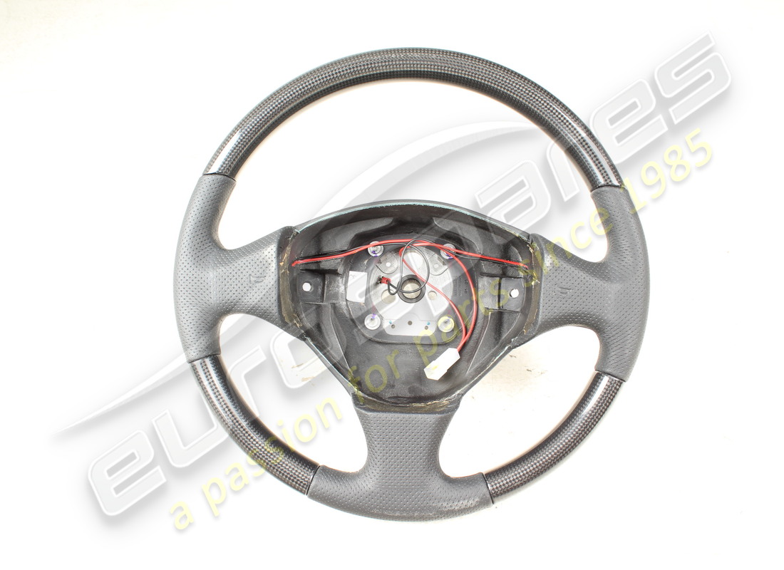 new maserati steering wheel carbonio. part number 188823 (1)