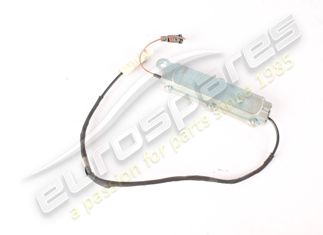 used lamborghini antenna amplifier part number 4s0035225