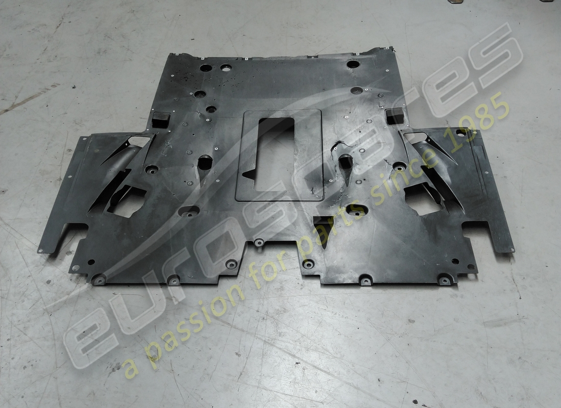 damaged ferrari complete rear underbody shield. part number 909606 (1)