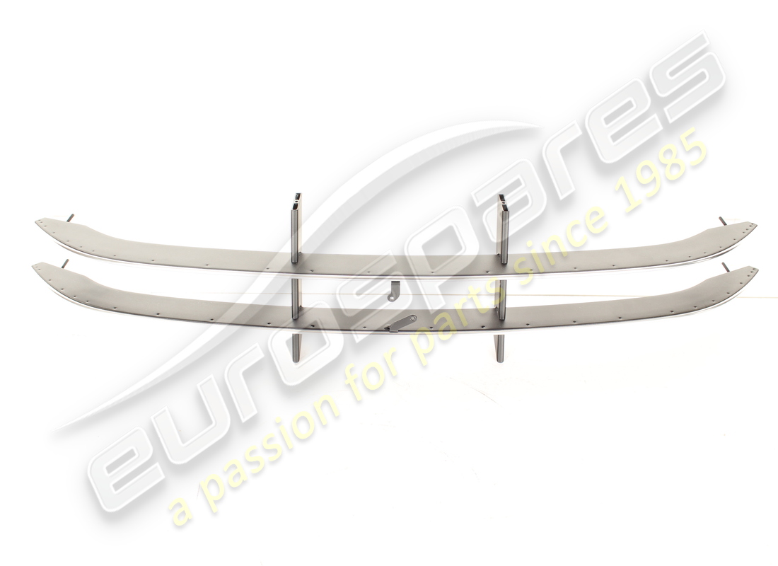new ferrari bumper grille. part number 866026 (1)