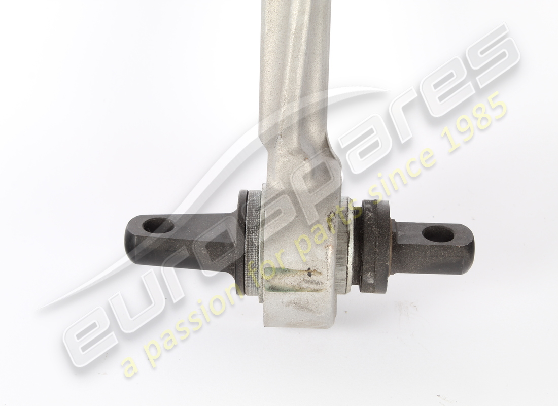 USED FERRARI UPPER RH ARM. PART NUMBER 277732 (3) used ferrari upper rh arm. part number 277732 (3)