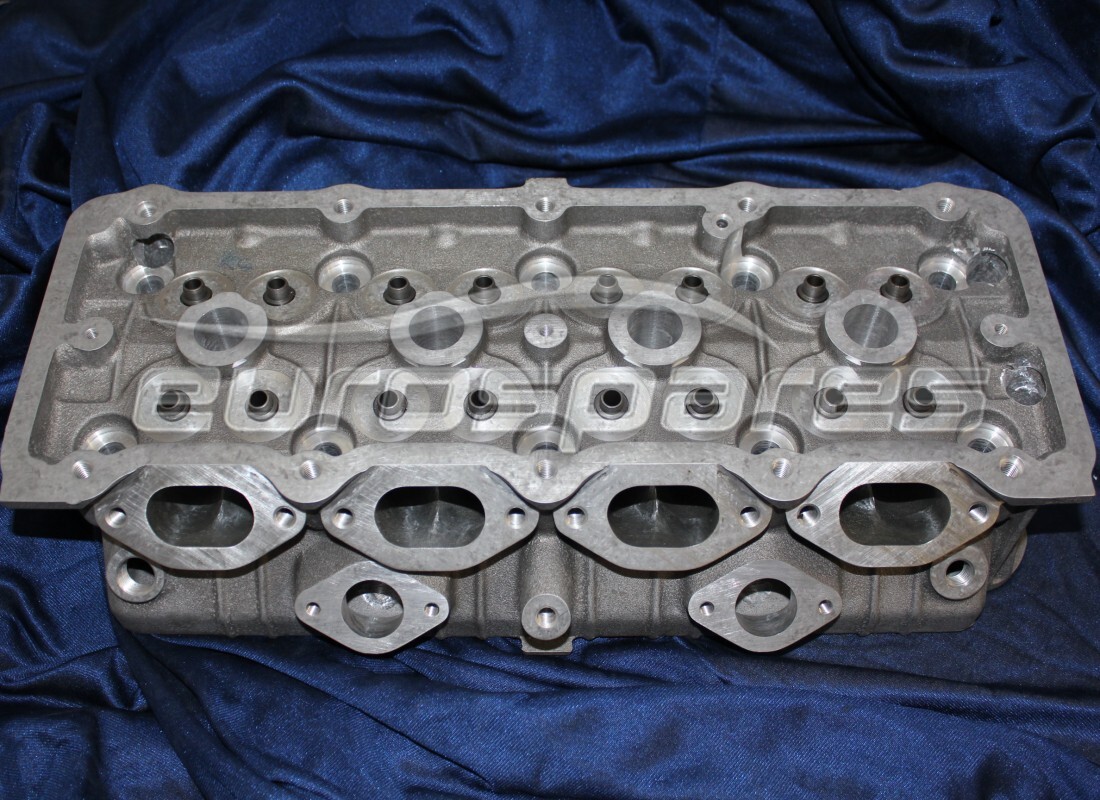 new maserati lh cylinder head. part number 390650003 (1)