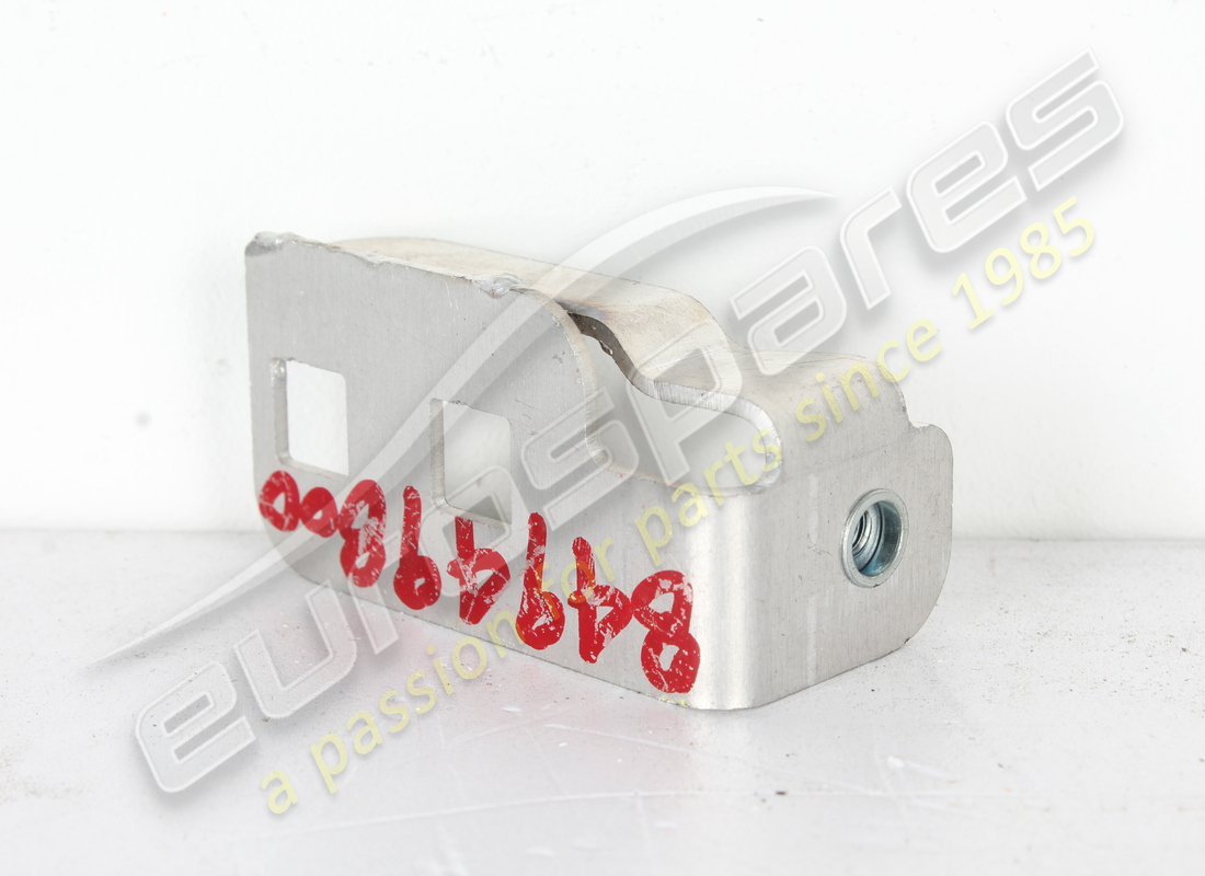 new ferrari inner lateral fastener brack. part number 84949800 (2)