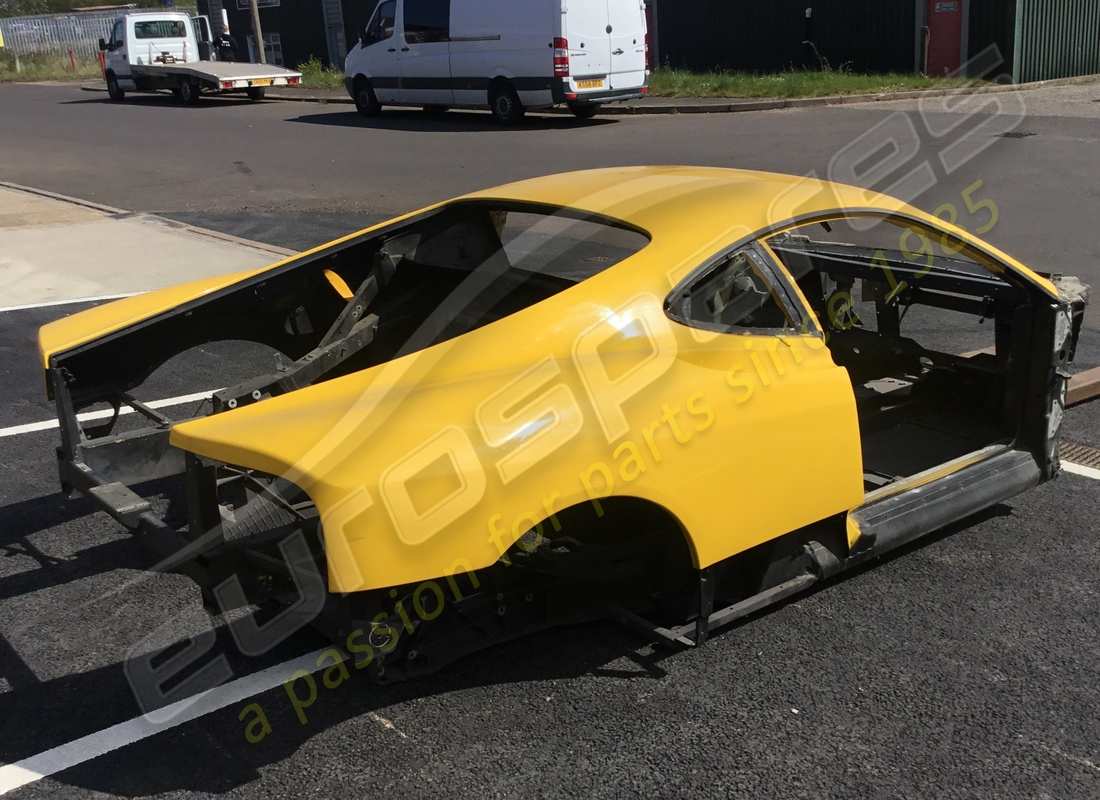 used ferrari lhd yellow bodyshell. part number 900040702 (4)