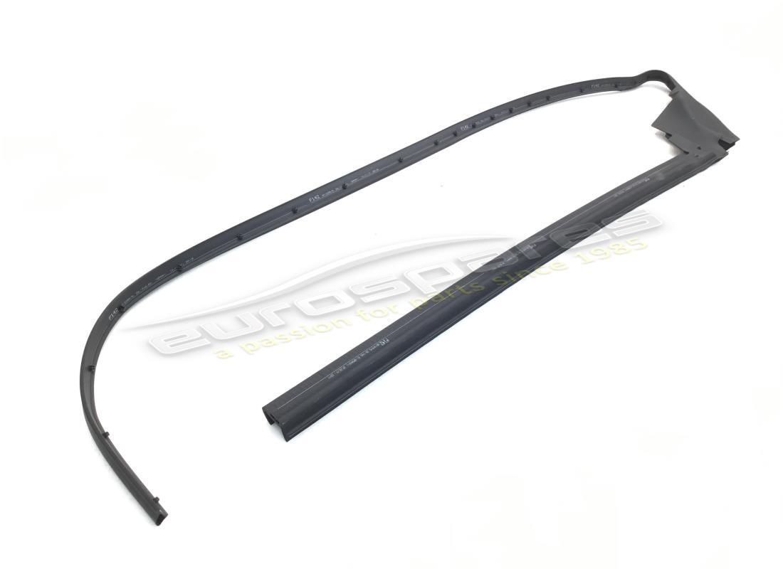 new ferrari lh door inner perimeter seal. part number 84685100 (1)