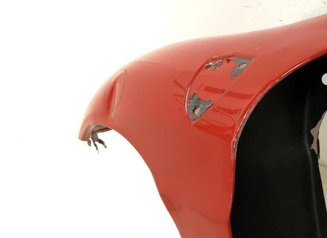 used ferrari complete lh front fender. part number 80556411 (2)