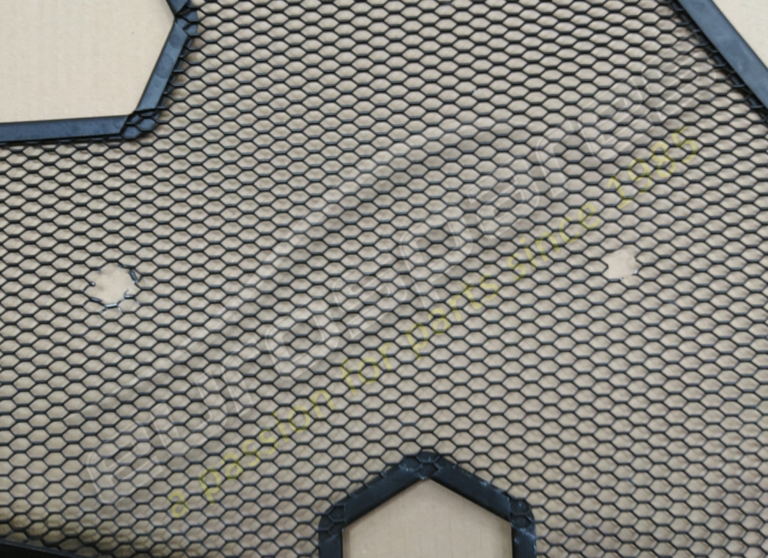 damaged lamborghini cover. part number 470103786l (4)