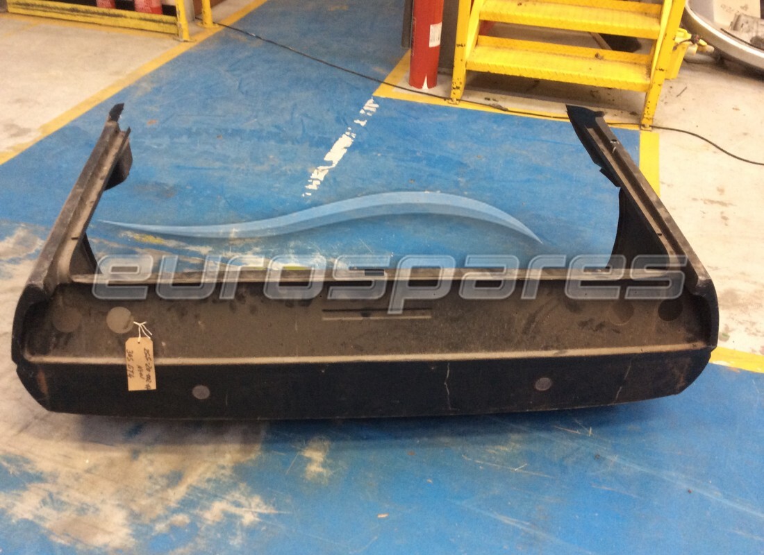 new ferrari complete rear end. part number 2552000207 (1)