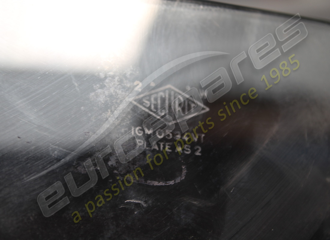 used ferrari door glass. part number 2393051000 (3)