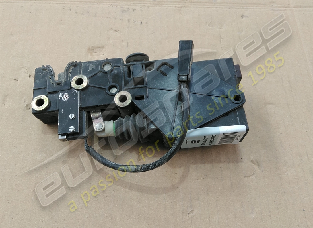 used eurospares complete boot lock. part number eap1374051 (2)