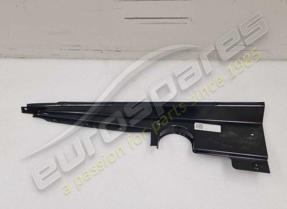new lamborghini cover engine bay. part number 07l103723e (1)